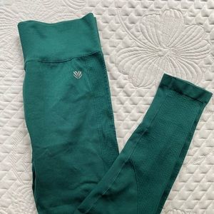Forever 21 Leggings Green Medium Yoga High Waisted